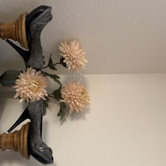 Beautiful new 4 inch high heels by Moda Spana Sz: 7M - Picture 14 of 17